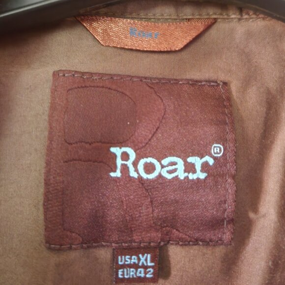Gorgeous Applique & Embroidered Casual Chic Shirt by Roar - Picture 4 of 5